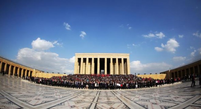 10 bin öğrenci Ata’nın huzurunda