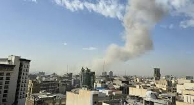 Tahran’da Patlamalar: İsrail Saldırısı Sürüyor